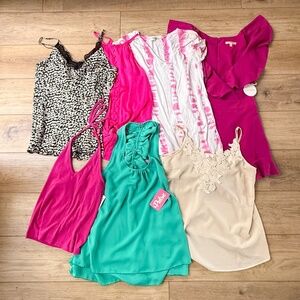 WOMENS BOUTIQUE SIZE SMALL PRETTY AND COLORFUL CLOTHING BUNDLE